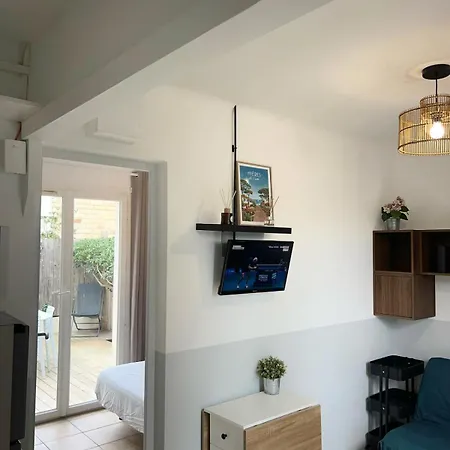 4 Personnes Au Calme