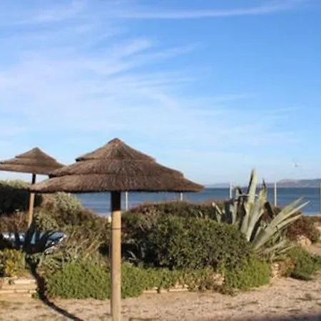 4 Personnes Au Calme